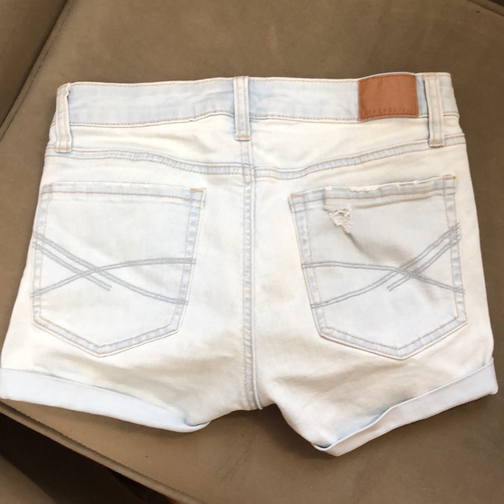 Aeropostale High Waist Midi Distressed Light Wash Denim Jean Shortie Shorts Sz 9